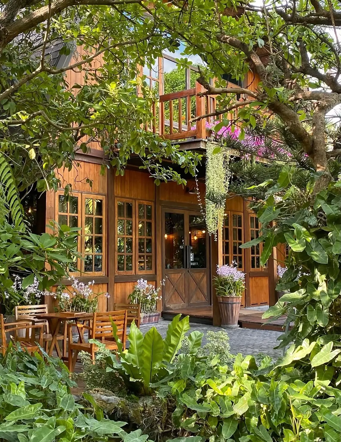 Lifehouse Cafe & Kitchen overall image 2