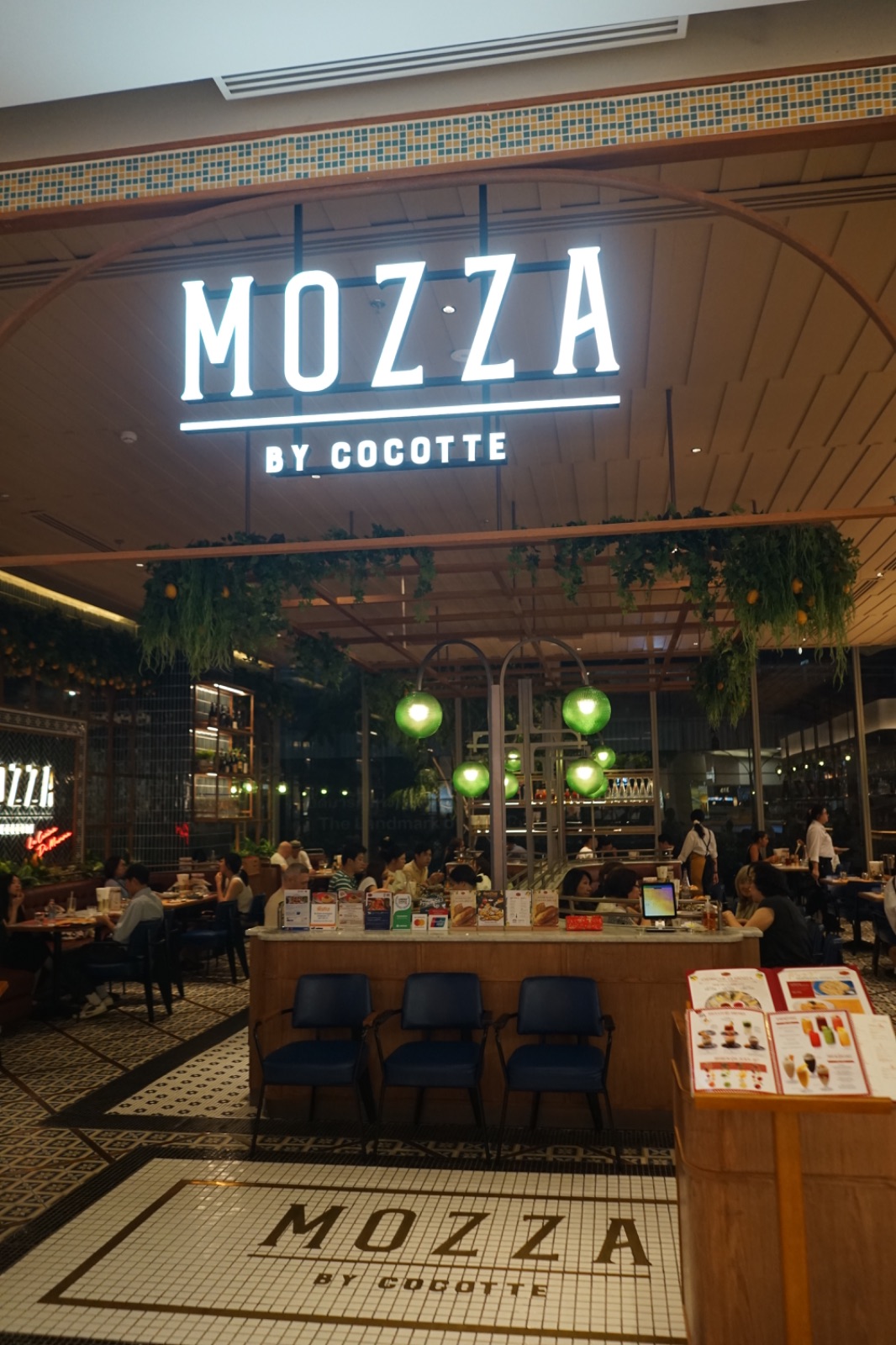 Mozza by Cocotte - Dusit Central Park ambiance image 1