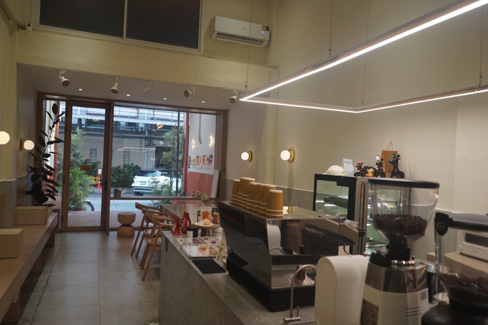 AMPLE coffee & bakery hero image 4