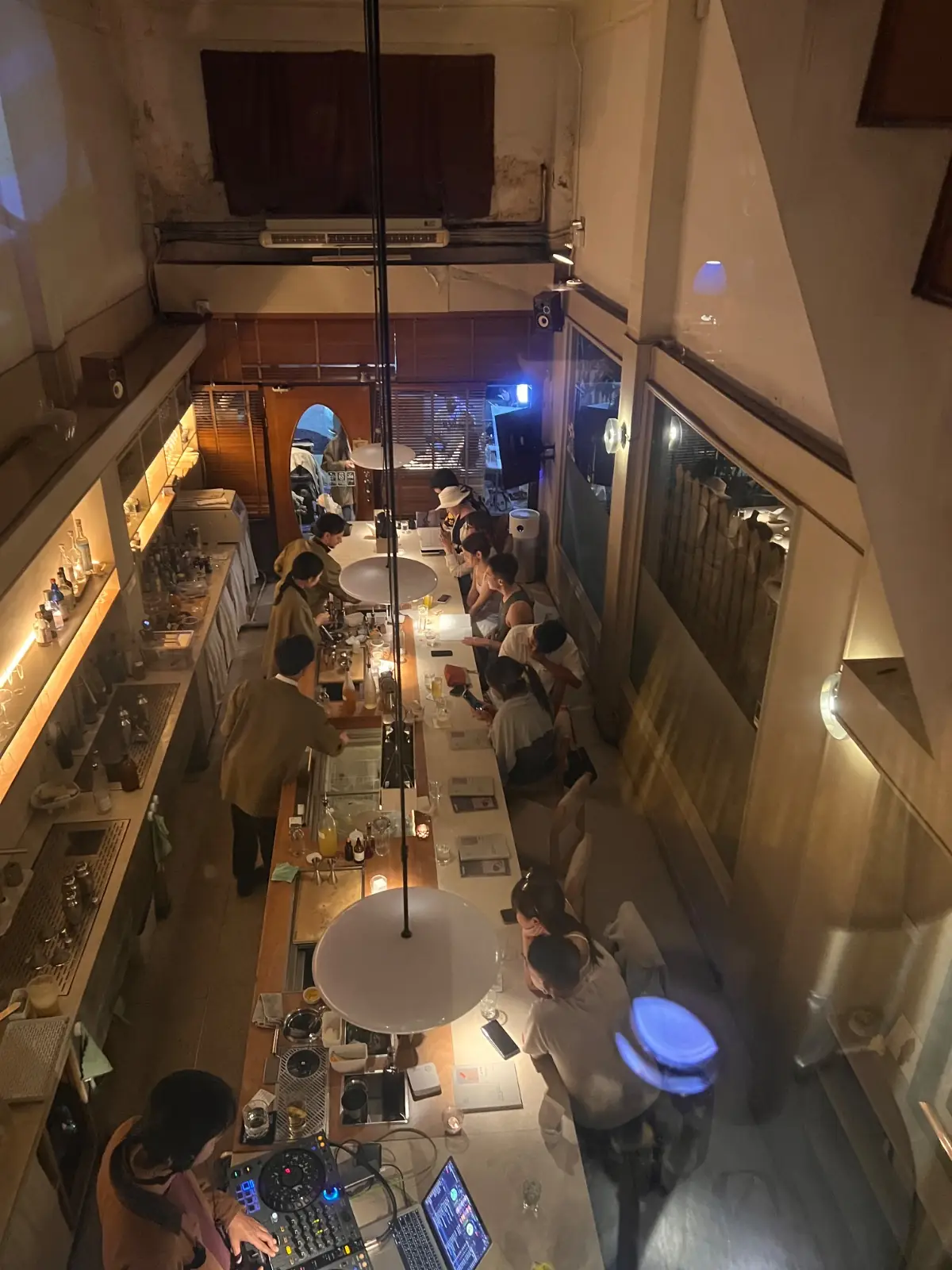 Bar.san ambiance image 2