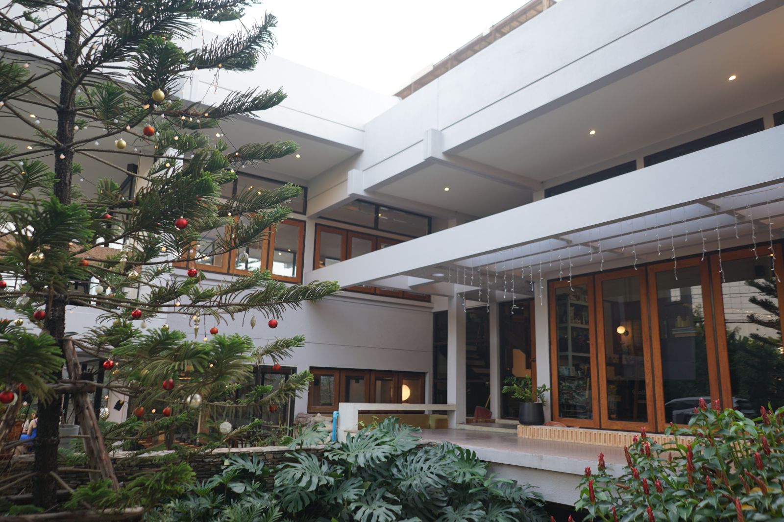 Feed the Beast ambiance image 25