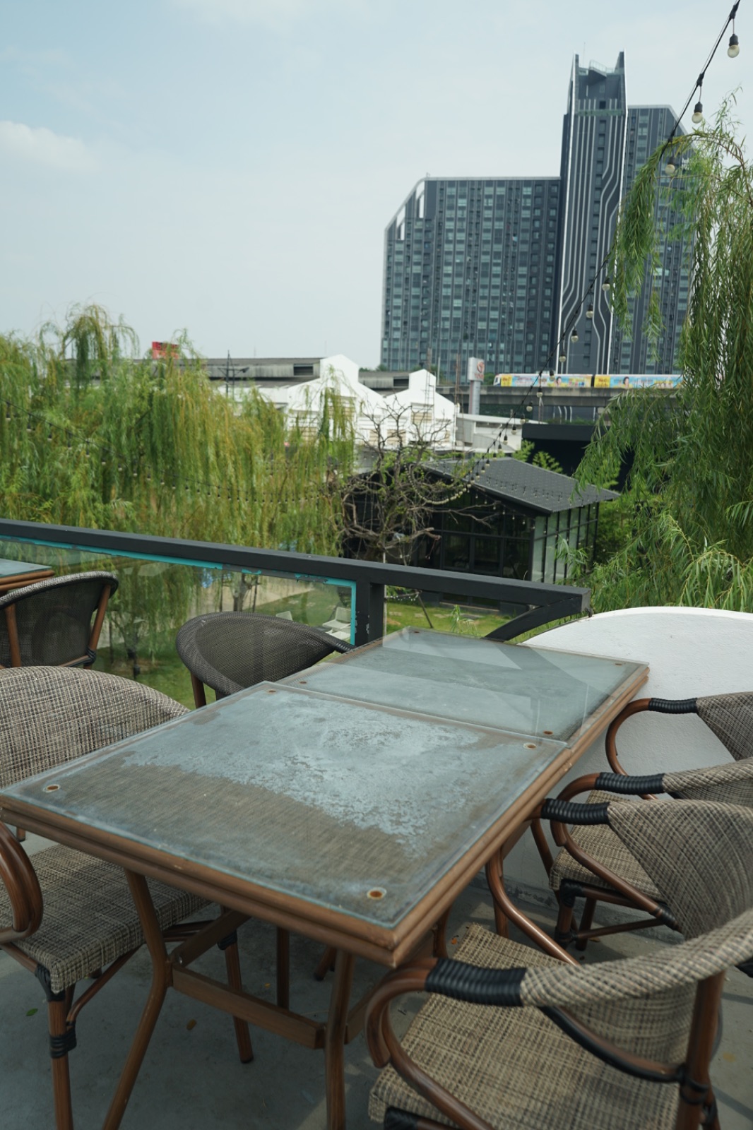 ROOF CAFE ambiance image 2