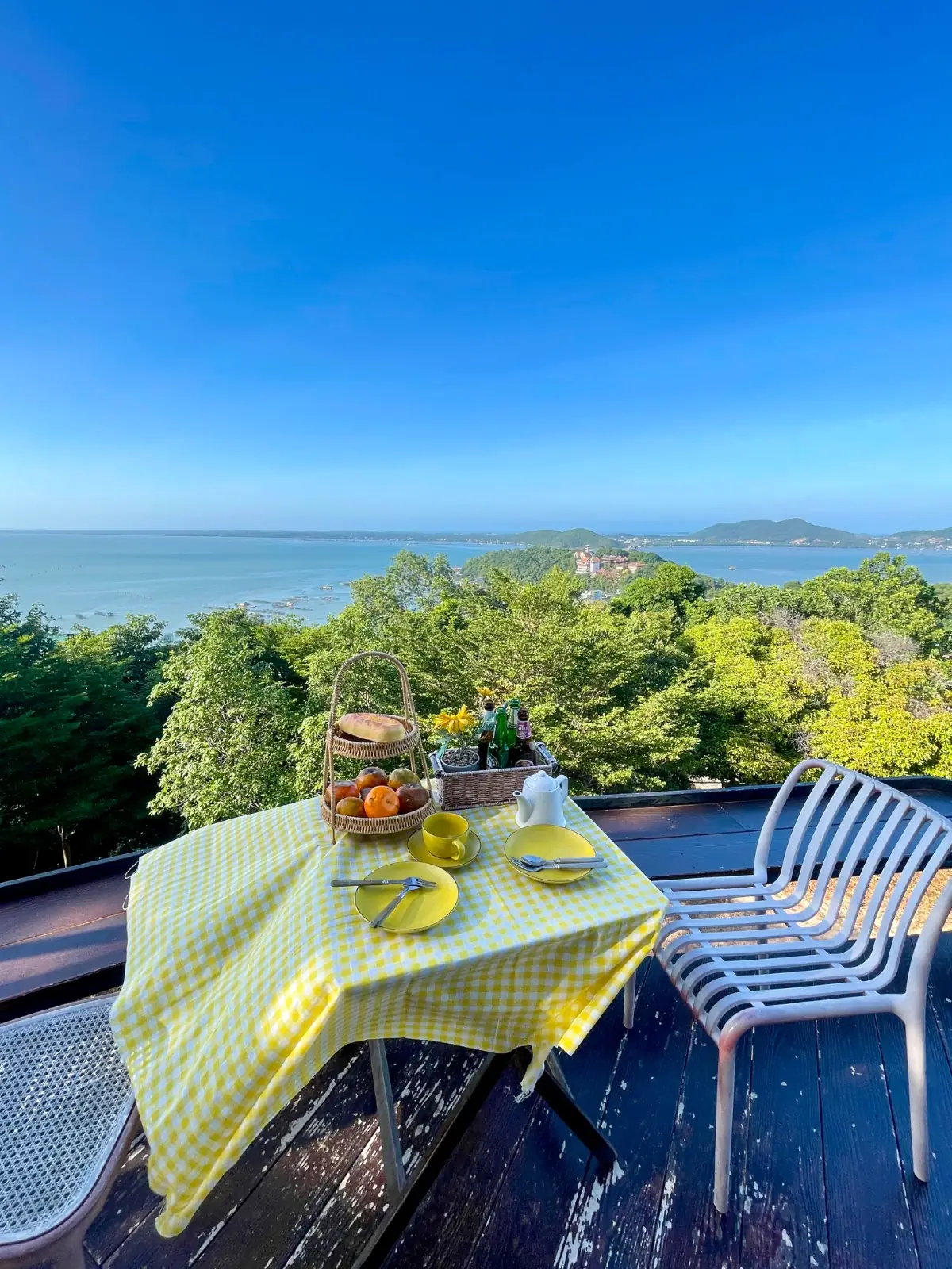 กู๊ดเมาเท่นคาเฟ่ ambiance image 1