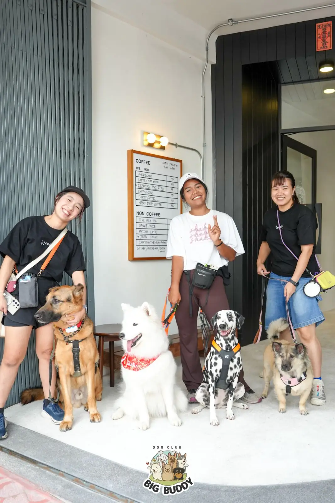 Jeencoffeebar pets image 6