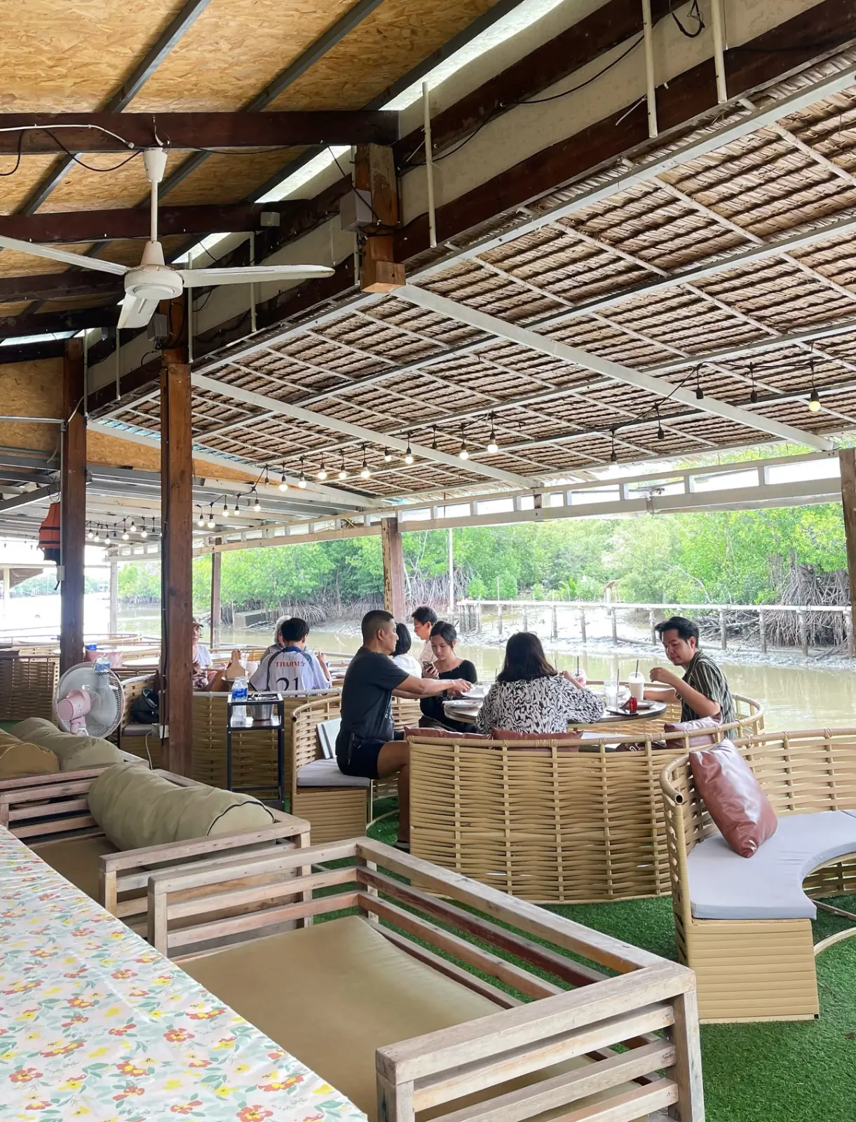 ร้านบ้านยายเวียง overall image 1