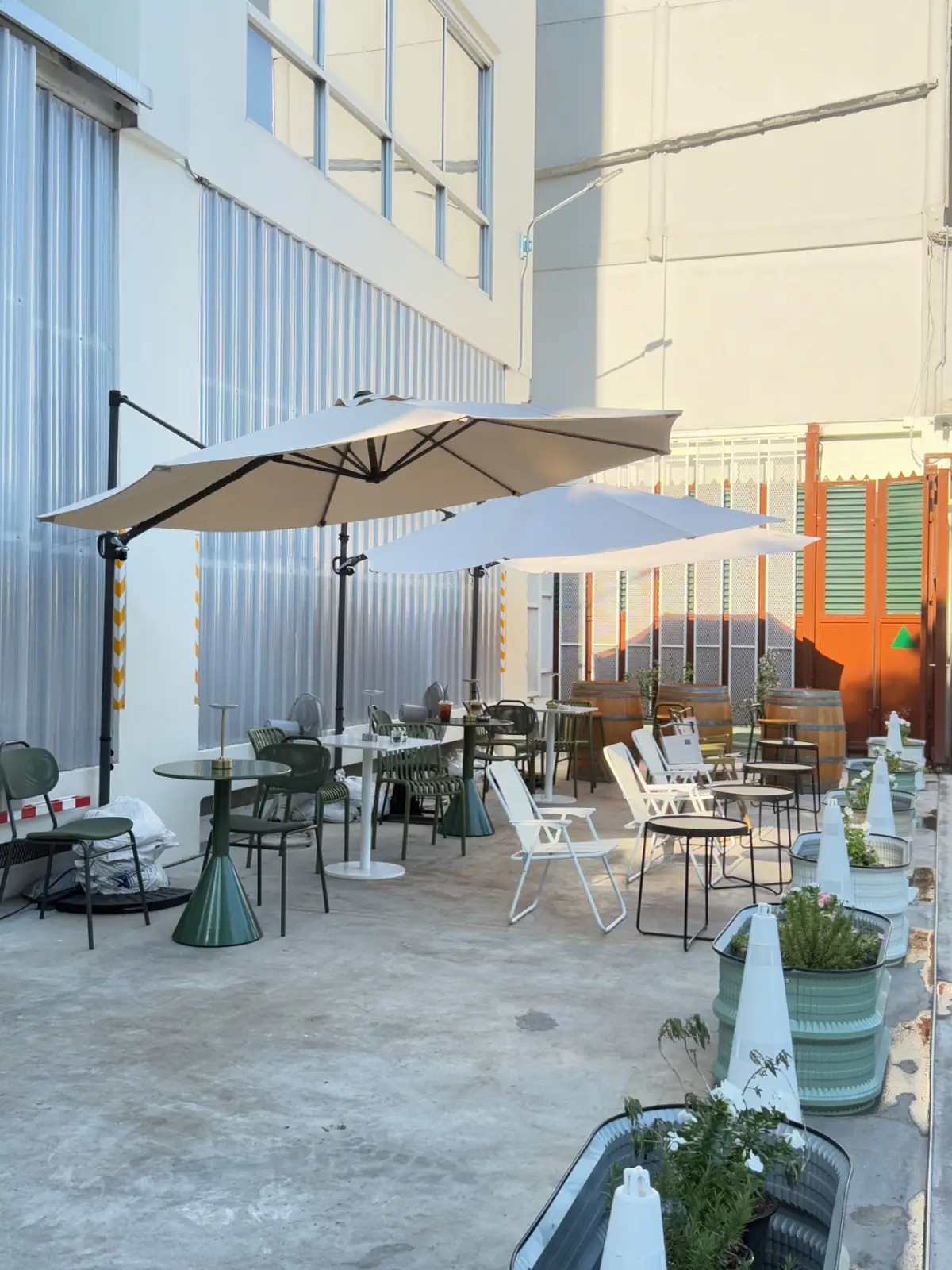 Oliveto Cafe overall image 2