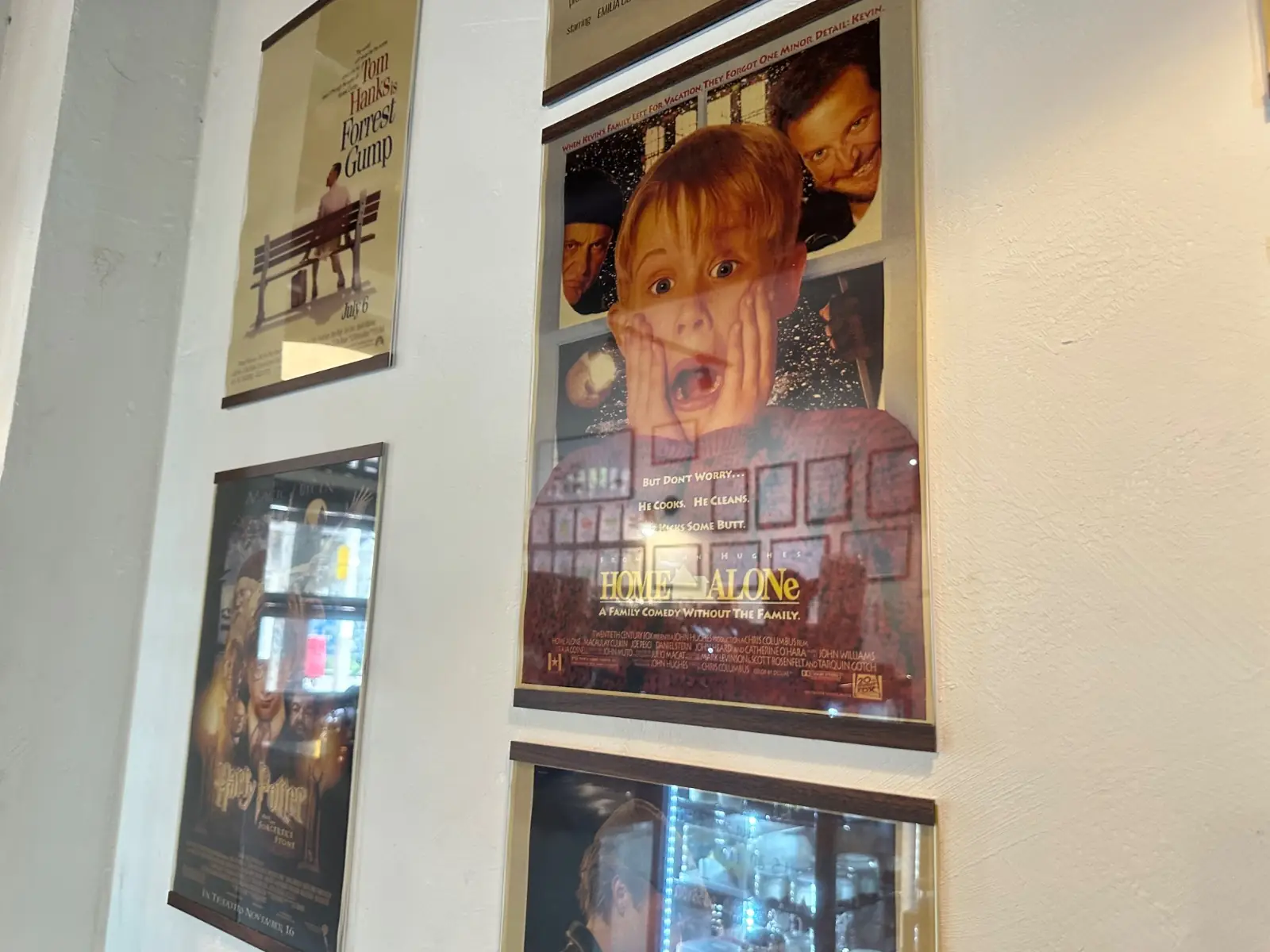 Ozeus Cafe overall image 1