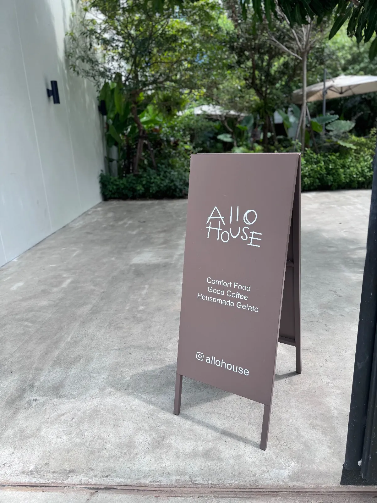 Allo House ambiance image 1