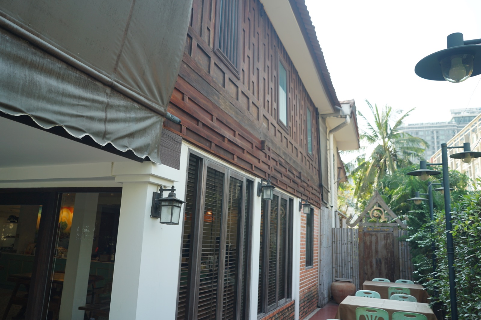 จันทร์แหล่ม ambiance image 1