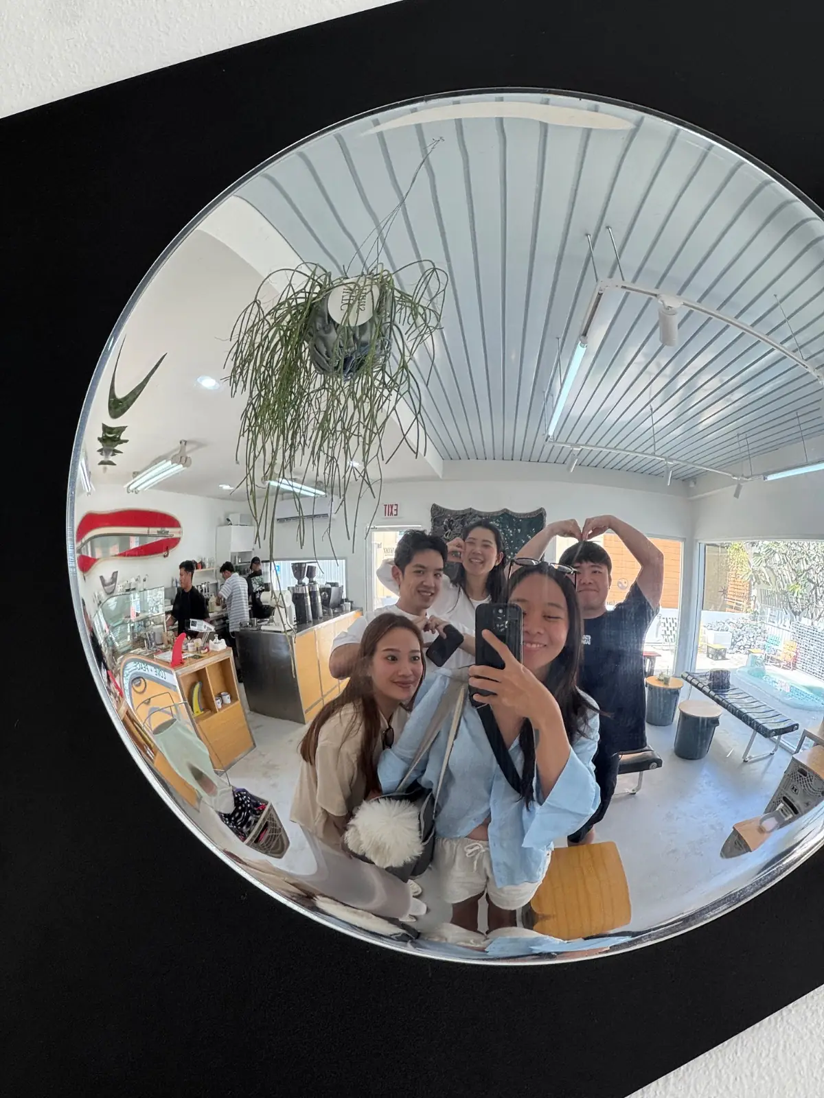 Waikiki Coffeewave overall image 1