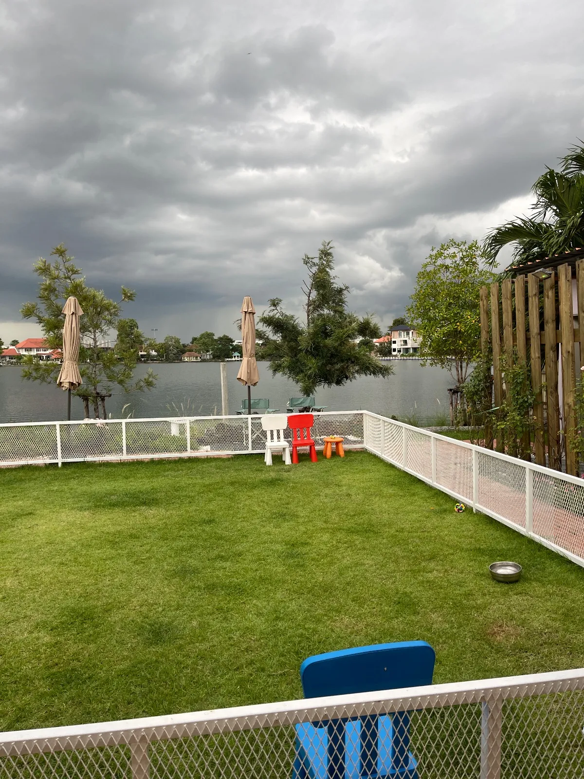 Febry Febru ambiance image 1