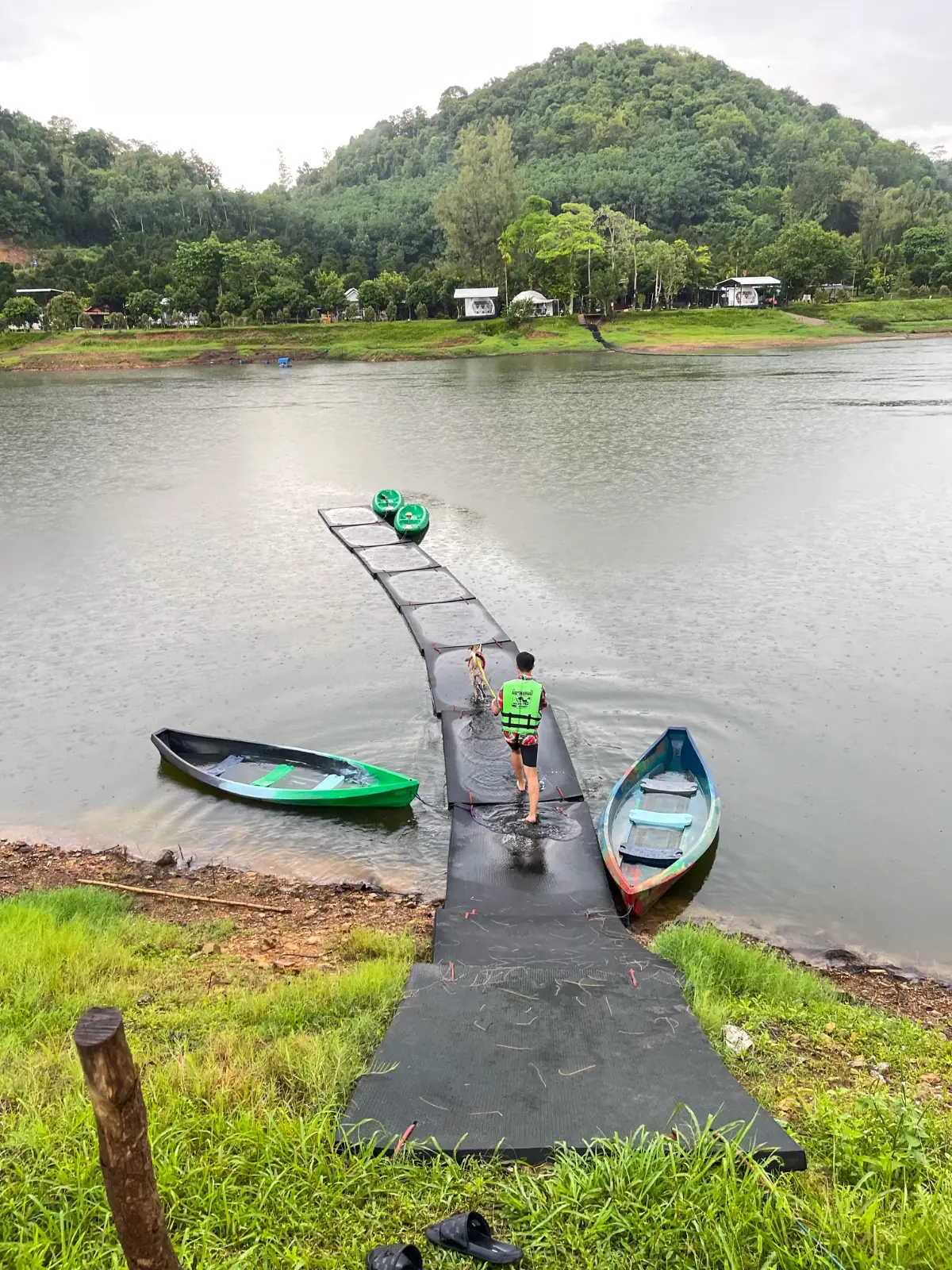 Green Camp ambiance image 4