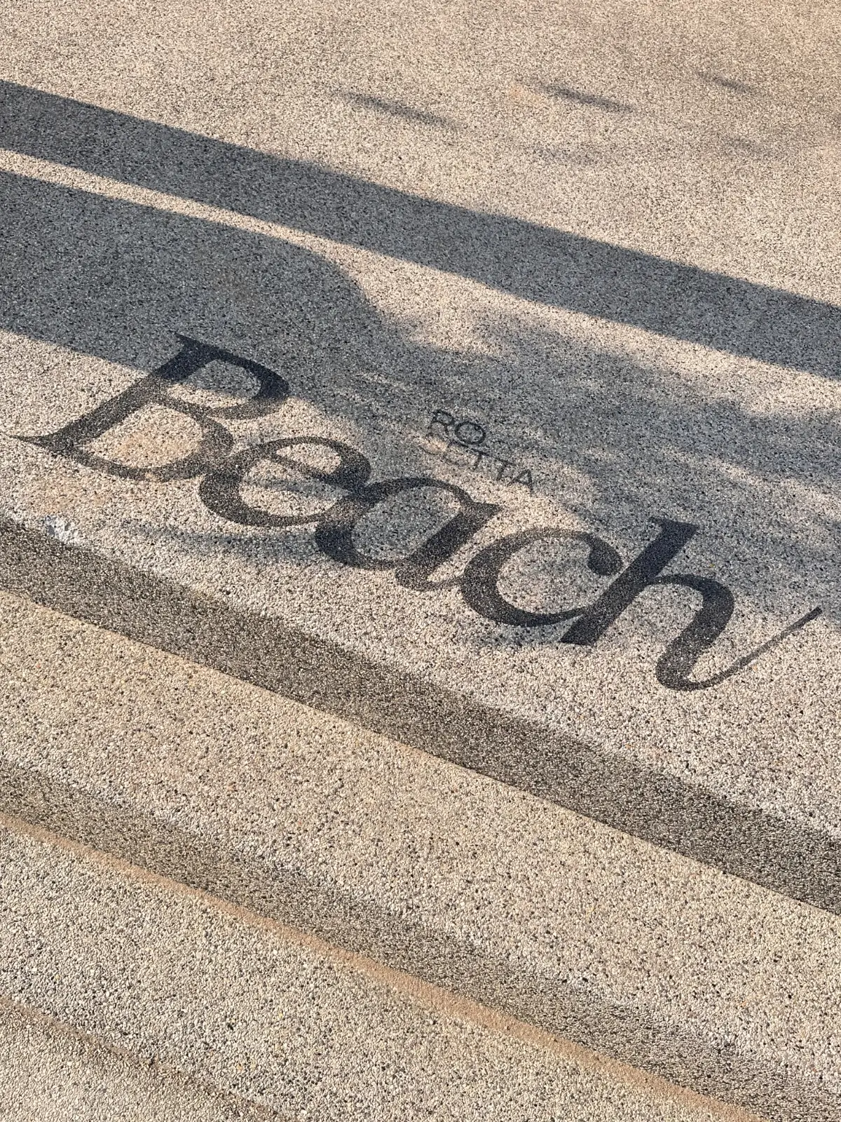 Rosetta Beach Club ambiance image 2