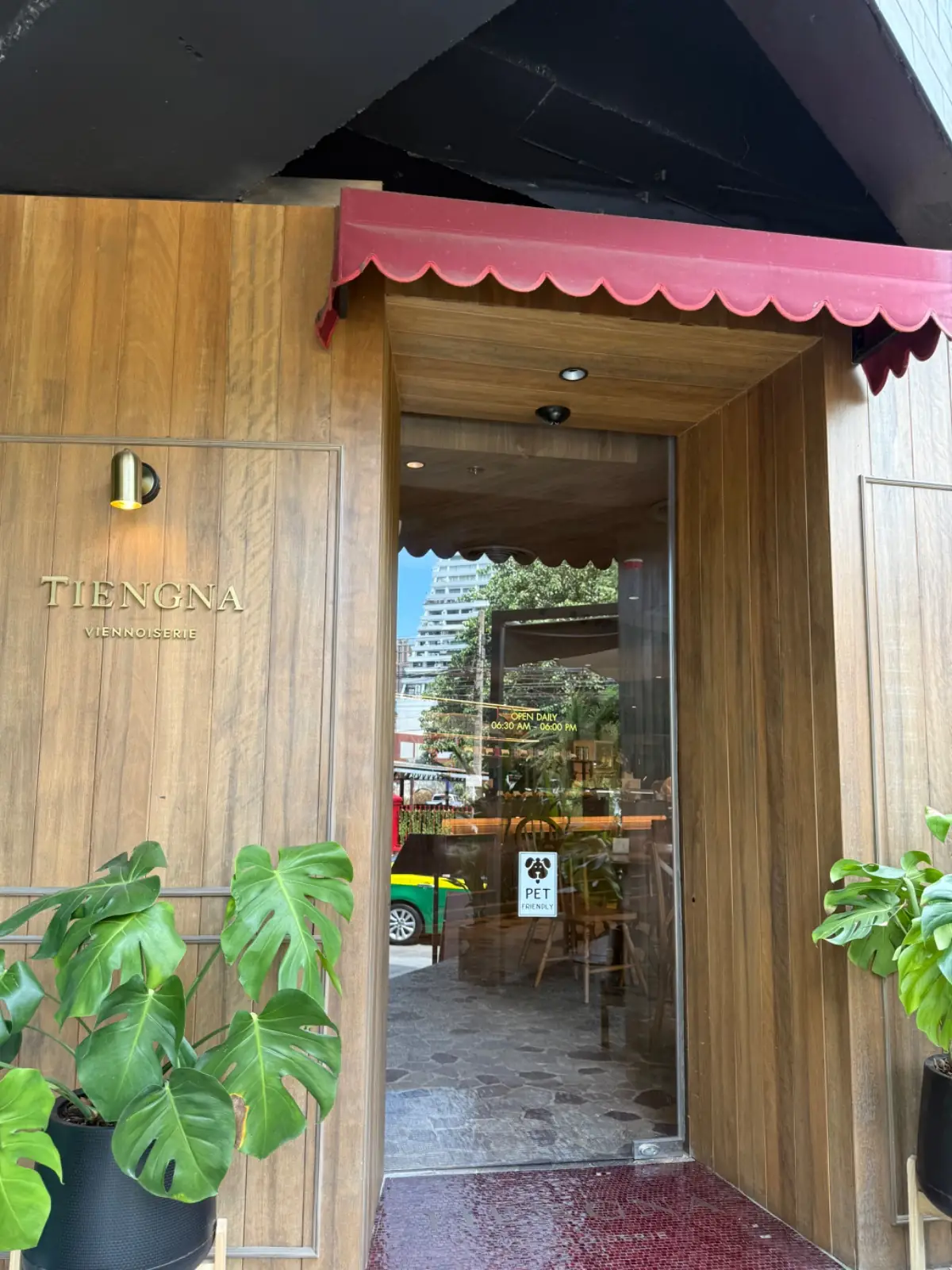 Tiengna Viennoiserie - Sathorn overall image 2