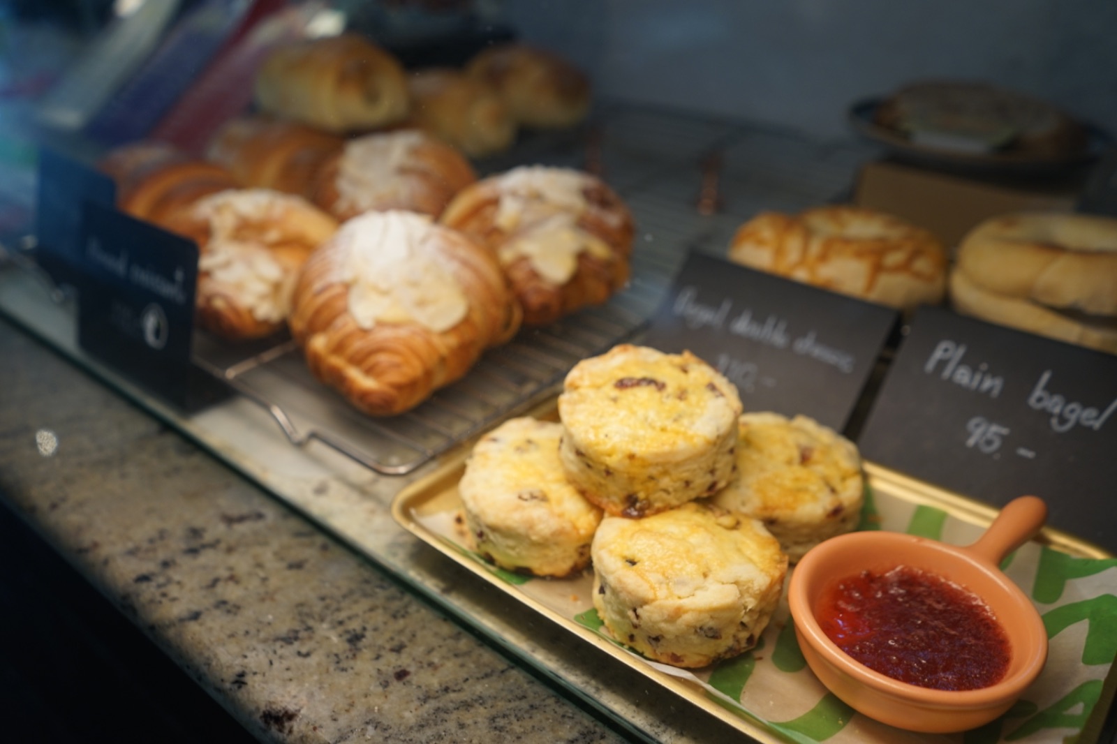 เจนลูกสาวป้าดำ - Jane Luk Saw Padam food image 2