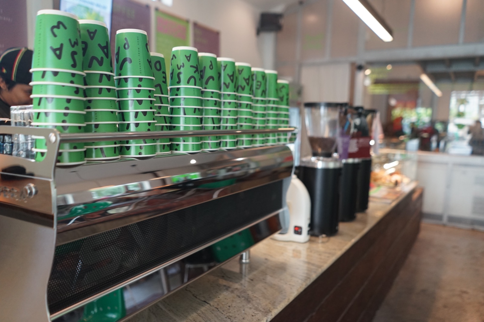 เจนลูกสาวป้าดำ - Jane Luk Saw Padam ambiance image 1