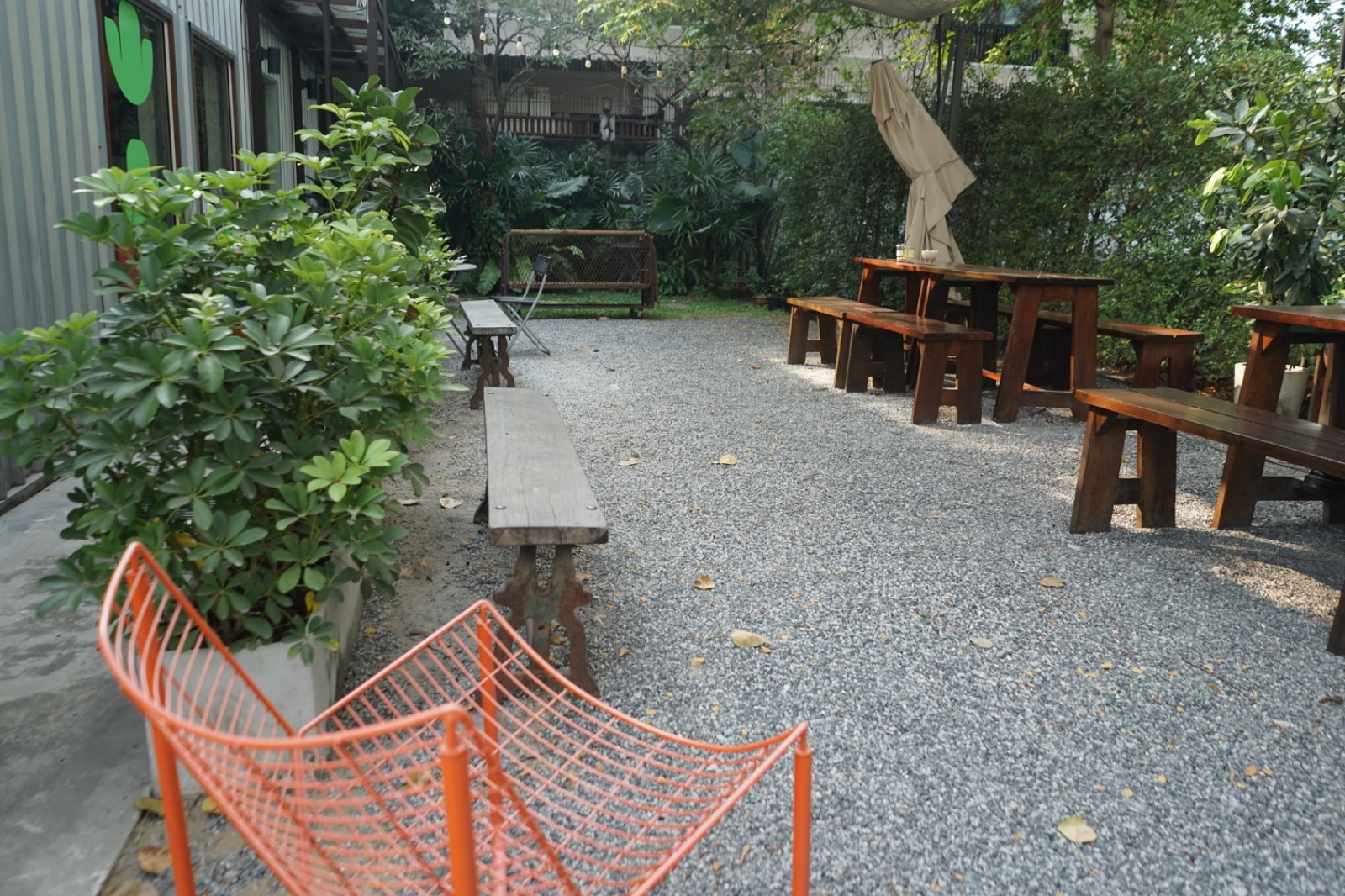 เจนลูกสาวป้าดำ - Jane Luk Saw Padam ambiance image 4