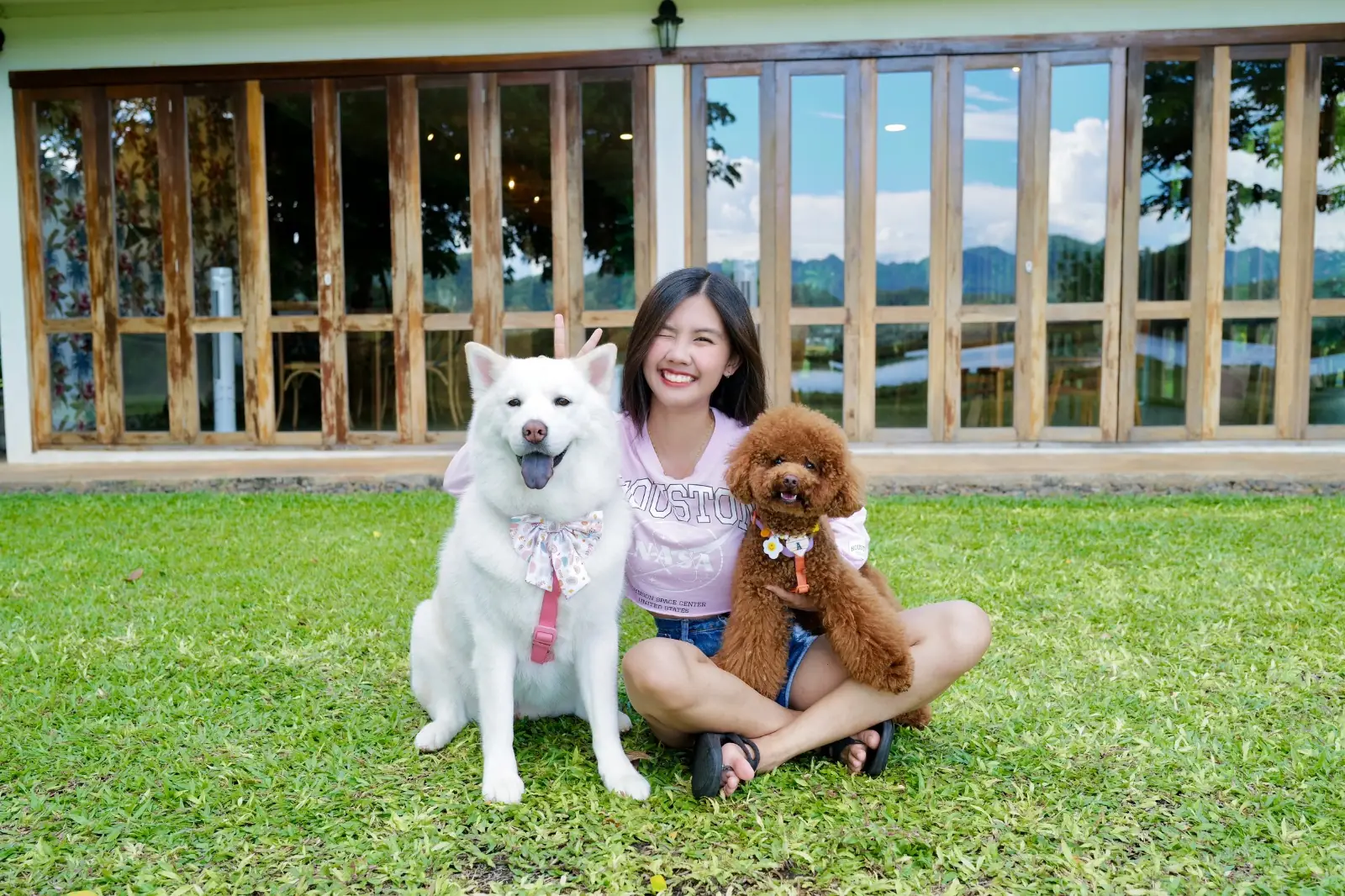 Hidden Cafe Kanchanaburi - ฮิดเด้นคาเฟ่ กาญจนบุรี ambiance image 1