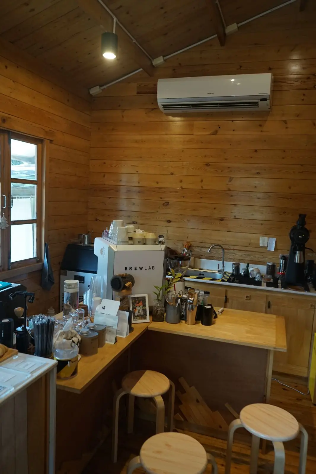 Brew Lab Coffee ambiance image 10