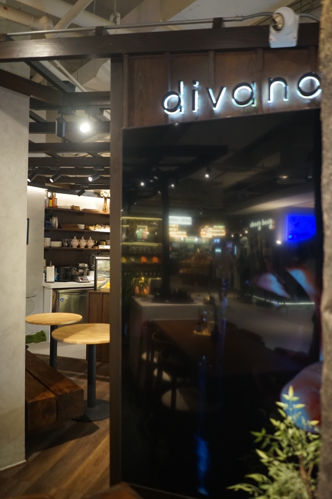 Divana Perfumery - Central Park hero image 2